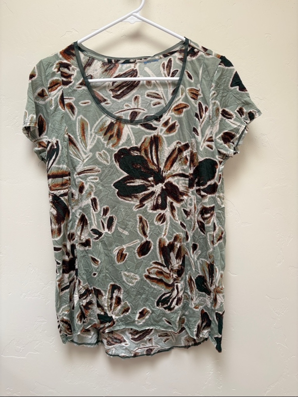 Simply Vera Vera Wang Sage Short Sleeve Floral Tee